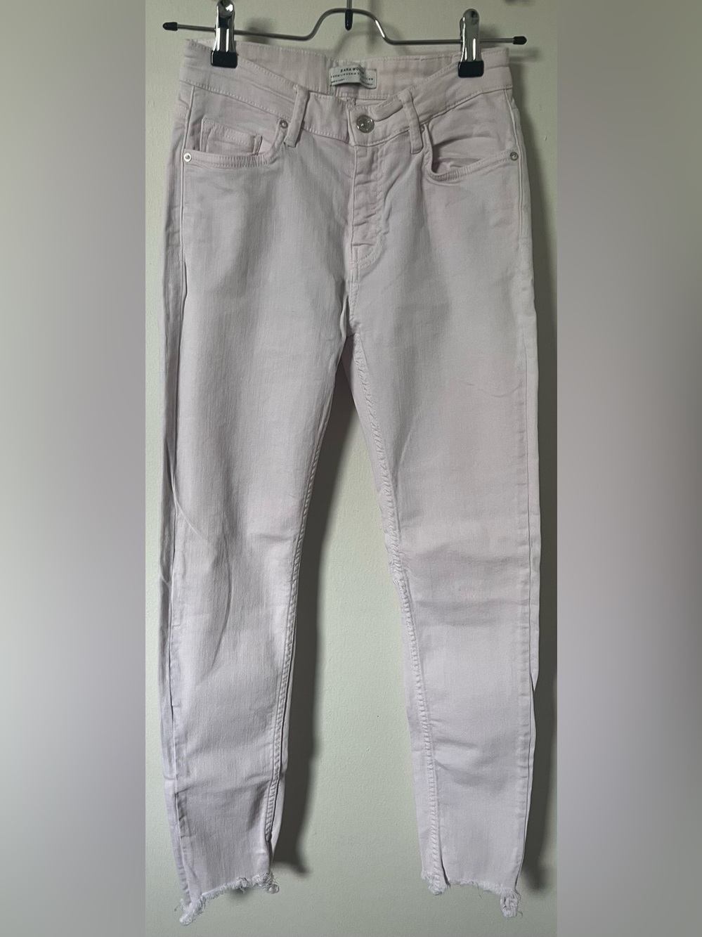 Zara Pale Pink Frayed Hem Cropped Skinny Jeans